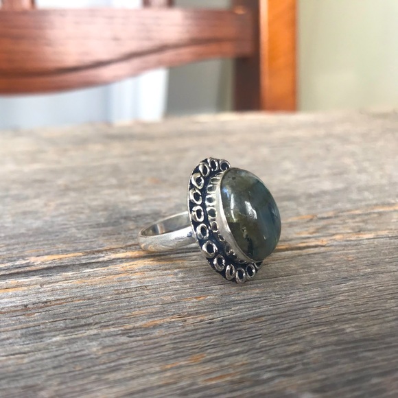 Sterling silver plated labradorite cocktail ring oval scrollwork boho jewelry - Picture 7 of 12